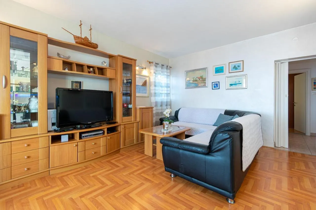 Apartments By The Sea Mandre, Pag - 4093 Kolan