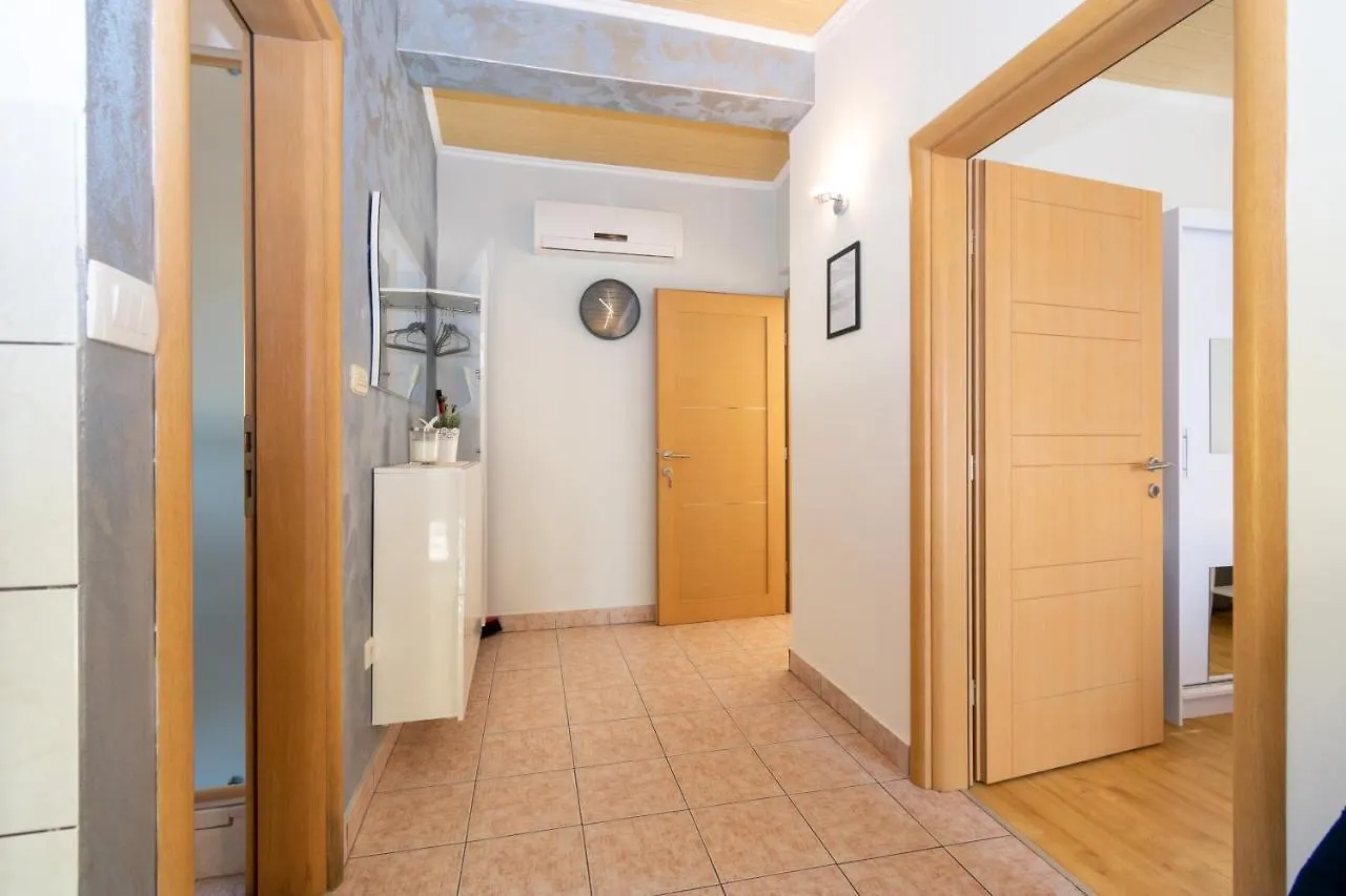 Apartments By The Sea Mandre, Pag - 4093 Kolan