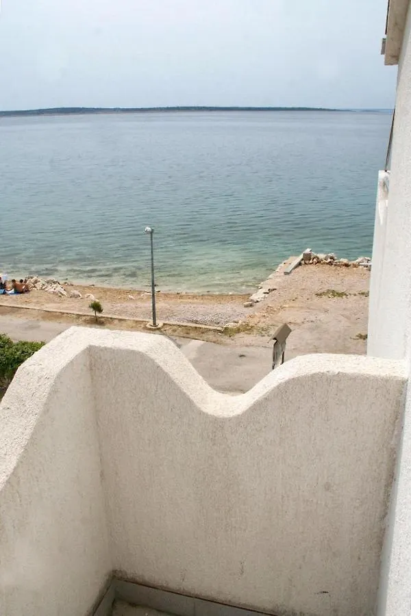 Apartments By The Sea Mandre, Pag - 4093 Kolan