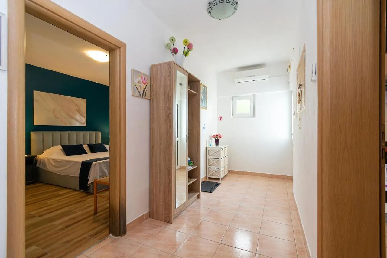 Apartments By The Sea Mandre, Pag - 4093 Kolan Croatia